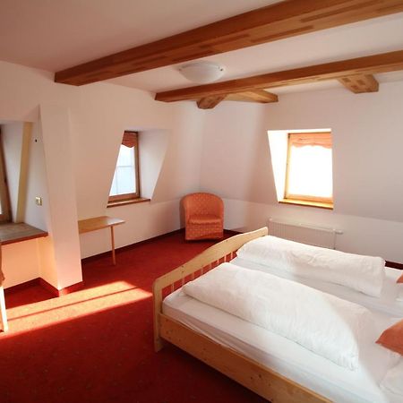 Gasthaus Weisskugel Hotel Малес Веноста Екстериор снимка