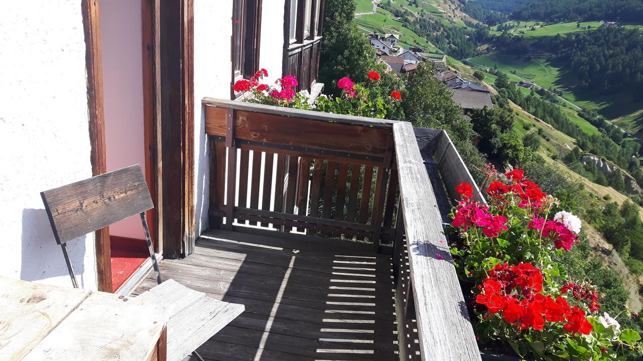 Gasthaus Weisskugel Hotel Малес Веноста Екстериор снимка