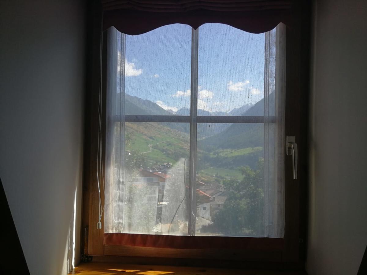 Gasthaus Weisskugel Hotel Малес Веноста Екстериор снимка
