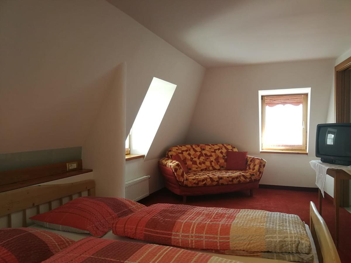 Gasthaus Weisskugel Hotel Малес Веноста Екстериор снимка