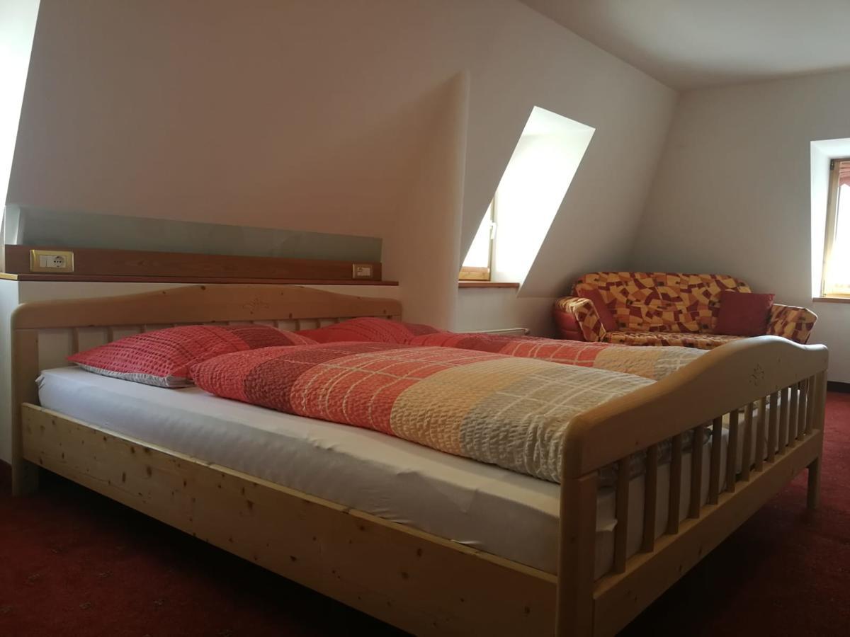 Gasthaus Weisskugel Hotel Малес Веноста Екстериор снимка