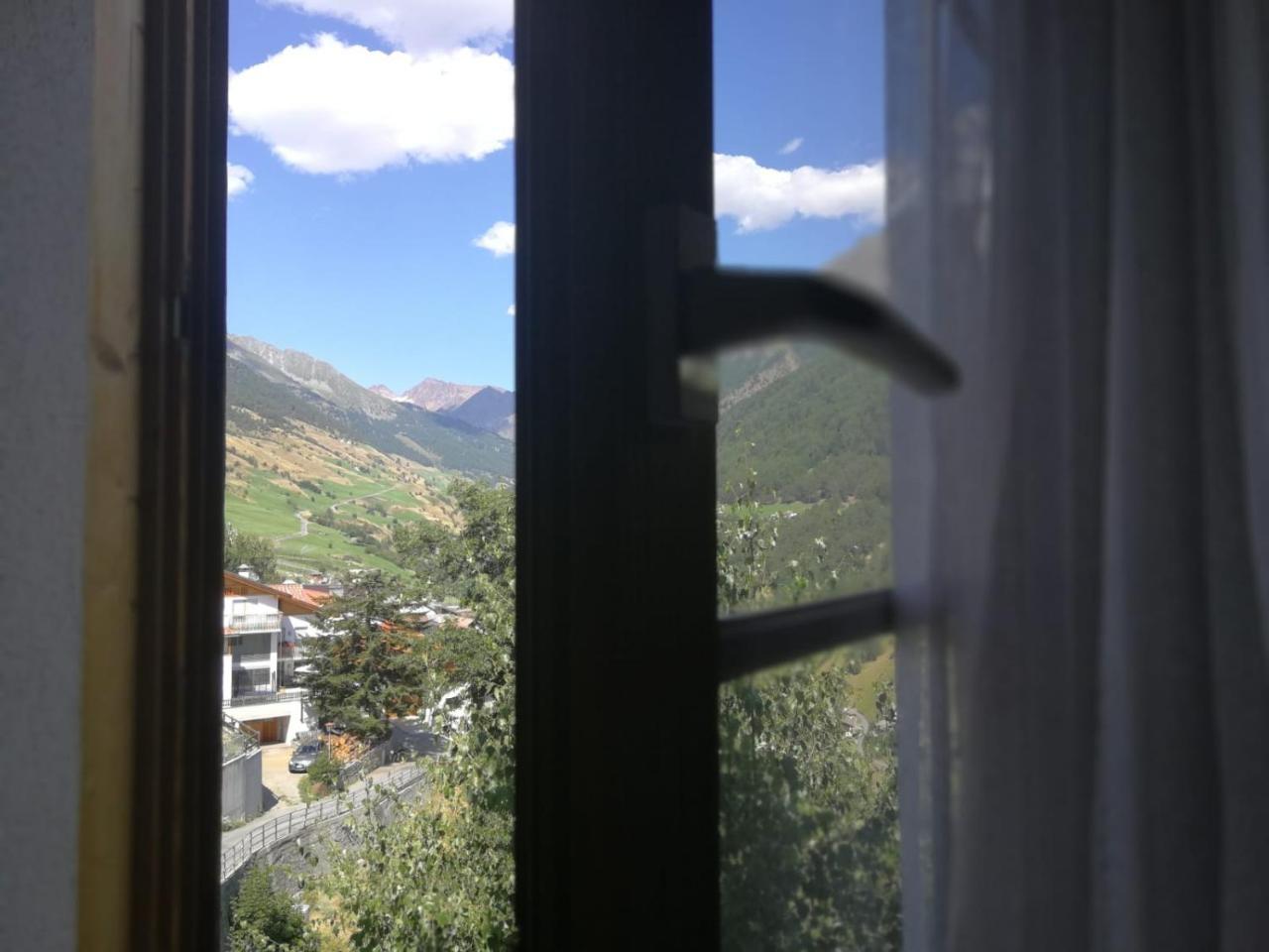 Gasthaus Weisskugel Hotel Малес Веноста Екстериор снимка
