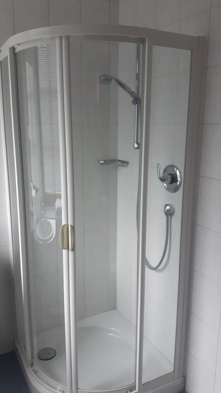 Gasthaus Weisskugel Hotel Малес Веноста Екстериор снимка