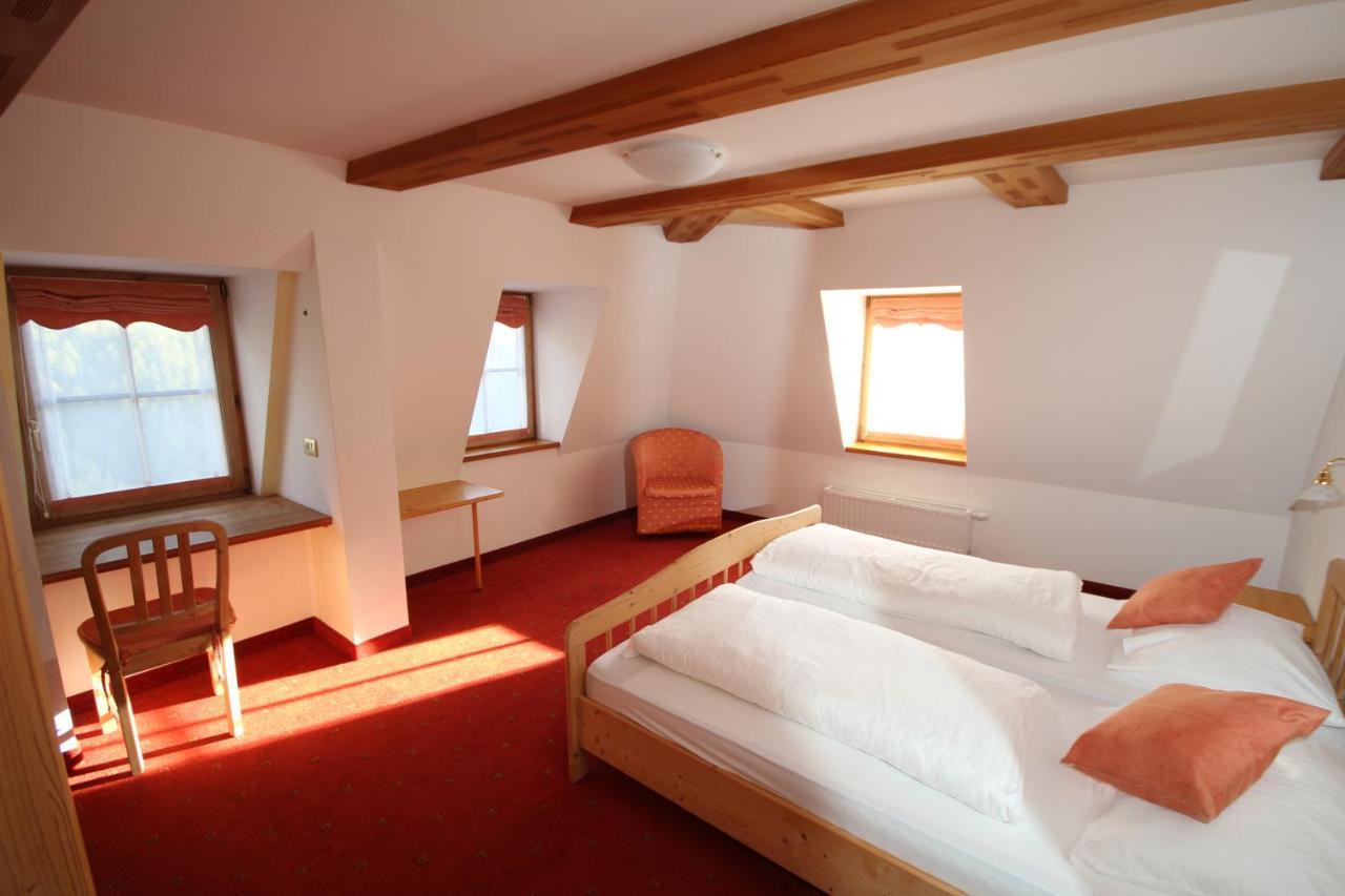 Gasthaus Weisskugel Hotel Малес Веноста Екстериор снимка
